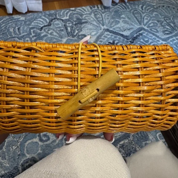 Lilly Pulitzer Wicker Sunglass Case NWT - Picture 2 of 9